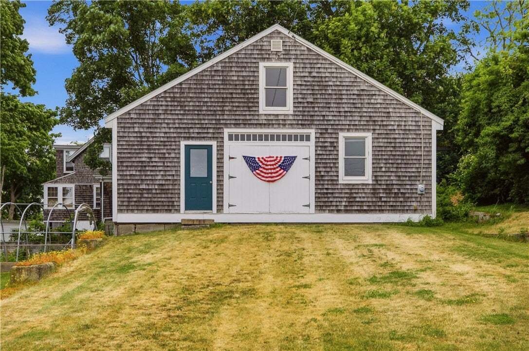 Tiverton, Rhode Island, United States 4 - 18599836
