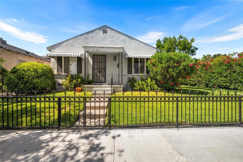 House in Signal Hill, California, United States 1 - 18207031