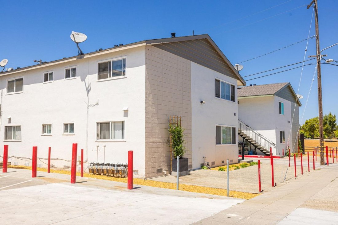 San Jose, California, United States 2 - 18600610
