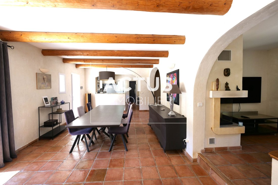 House in Le Vallon-La Croix Blanche-Basses Viougues-Coustelade, Salon-de-Provence, France 4 - 18602747