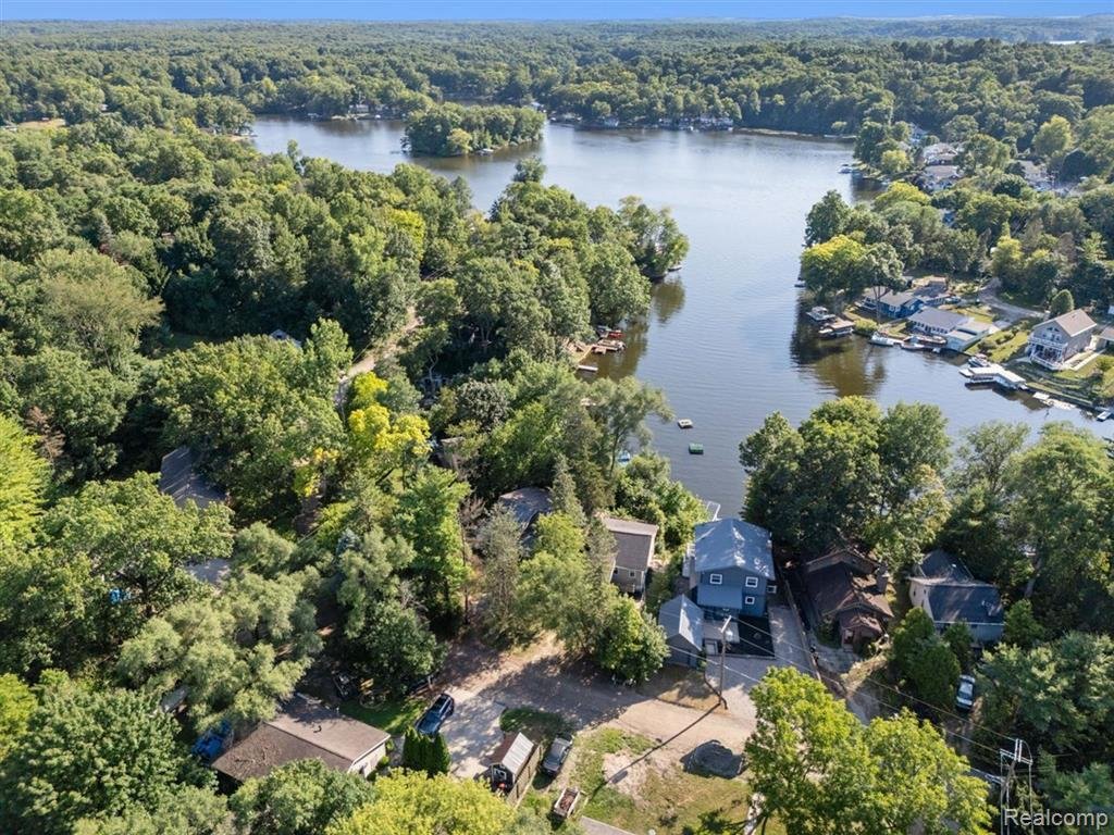 House in Township of Hamburg, Michigan, United States 4 - 18600191