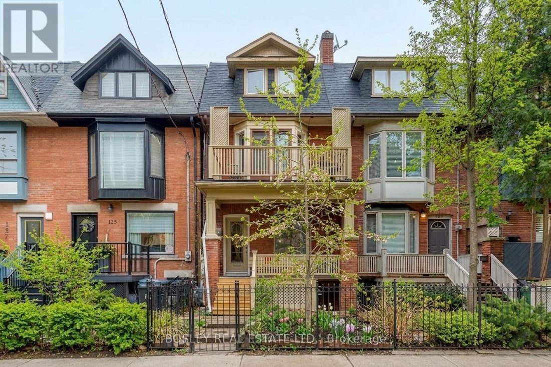 House in Toronto, Ontario, Canada 1 - 18603507