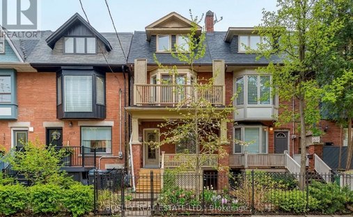 Apartment in Toronto, Ontario, Canada 1
