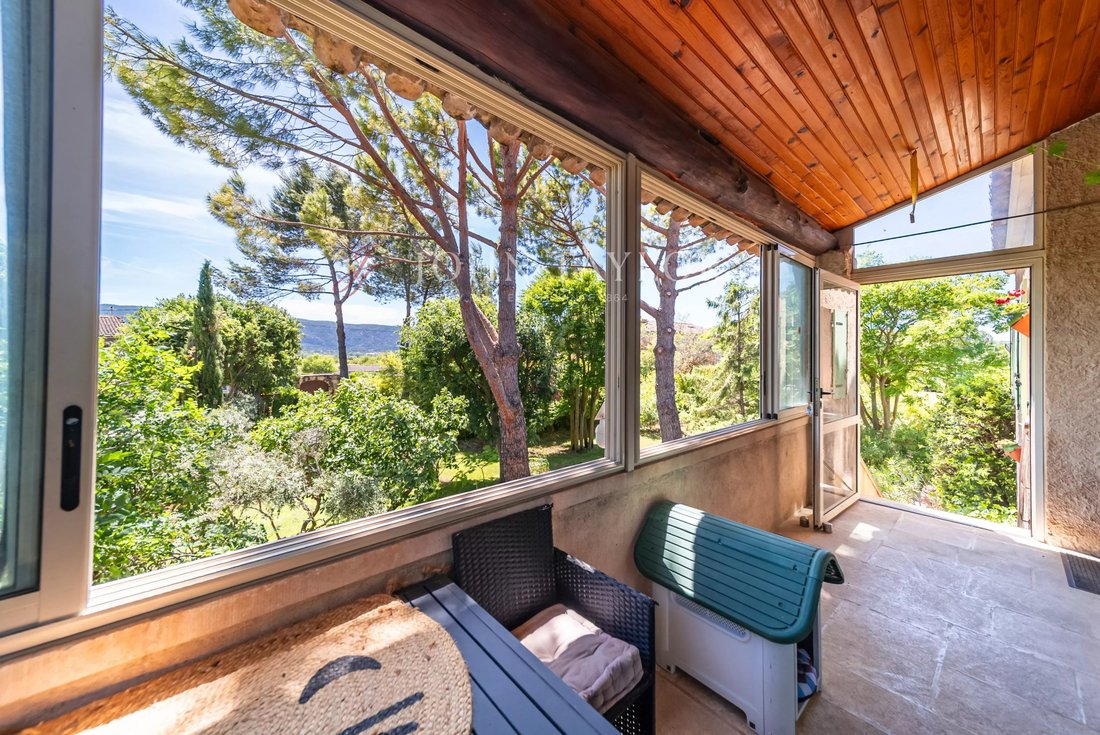 House in Gordes, Provence-Alpes-Côte d'Azur, France 5 - 18598265