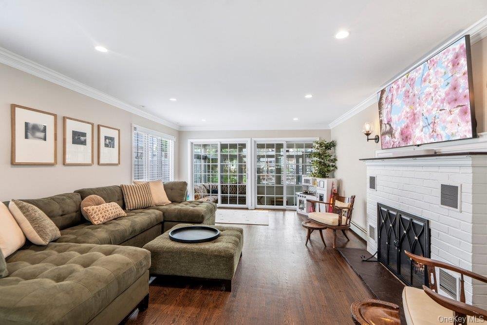 House in Massapequa, New York, United States 2 - 18602375