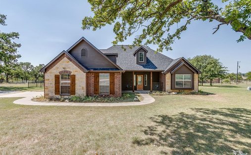 House in Springtown, Texas, United States 1