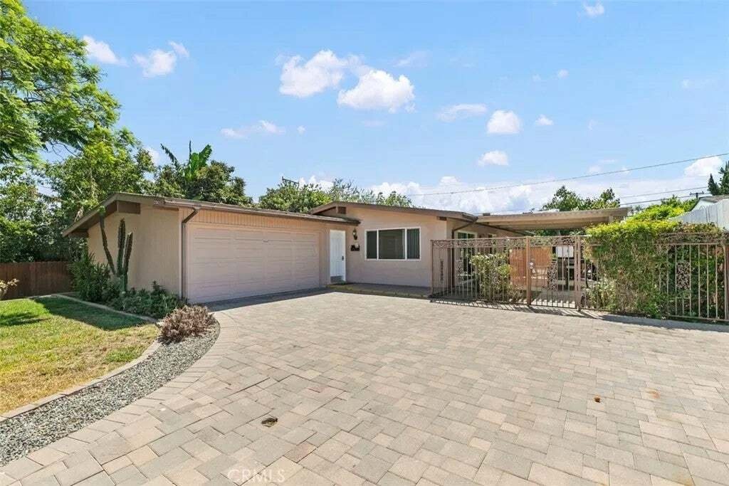House in Santa Ana, California, United States 4 - 18602037