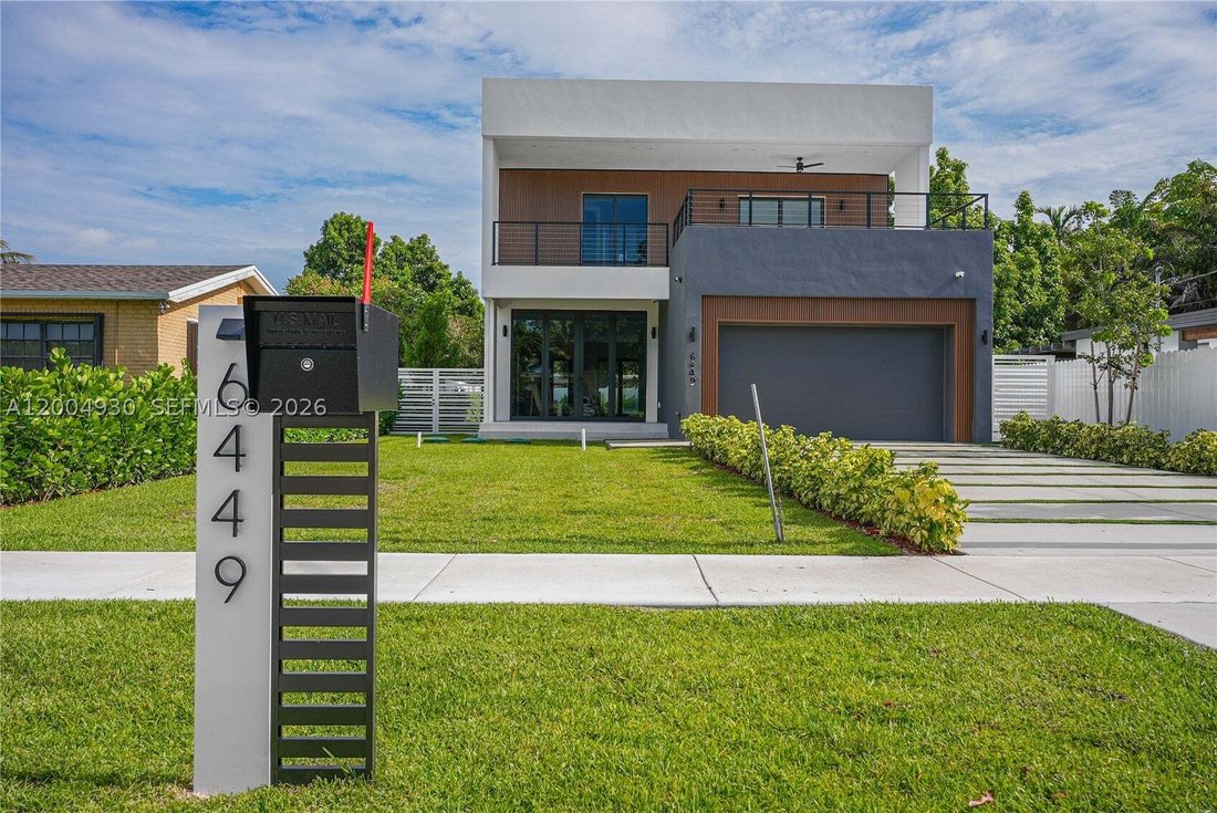 House in Miami, Florida, United States 1 - 17855181