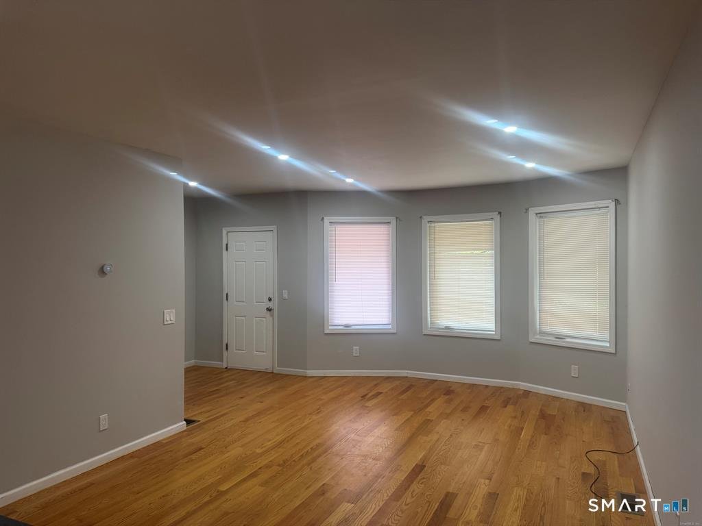 Bridgeport, Connecticut, United States 4 - 18602210