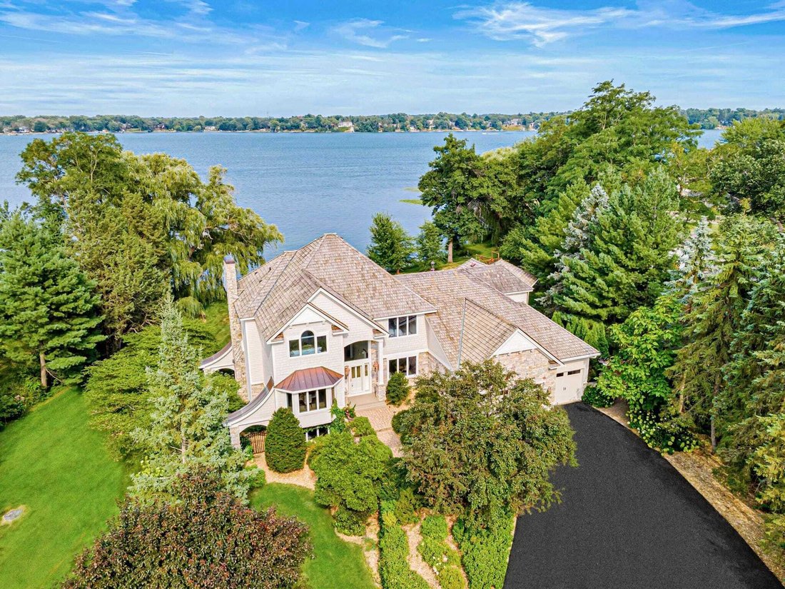 House in Arden Hills, Minnesota, United States 1 - 18603896