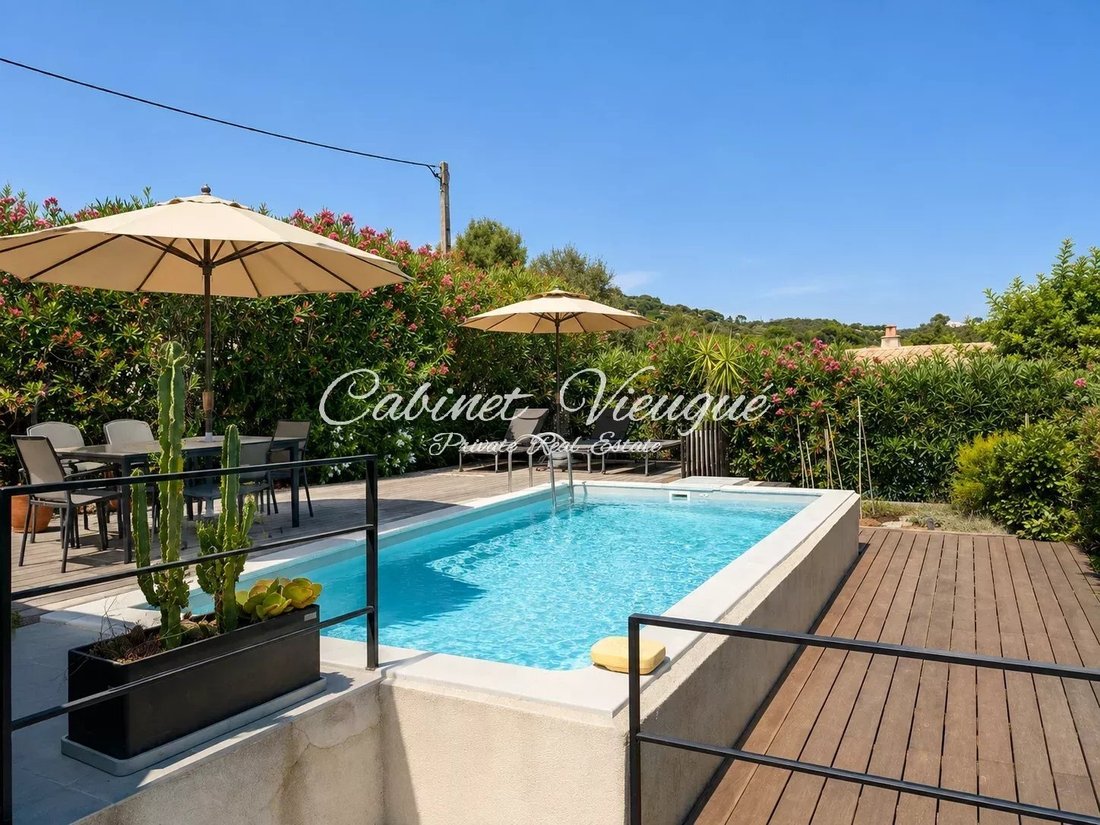 Villa in Grimaud, Provence-Alpes-Côte d'Azur, France 3 - 17764699