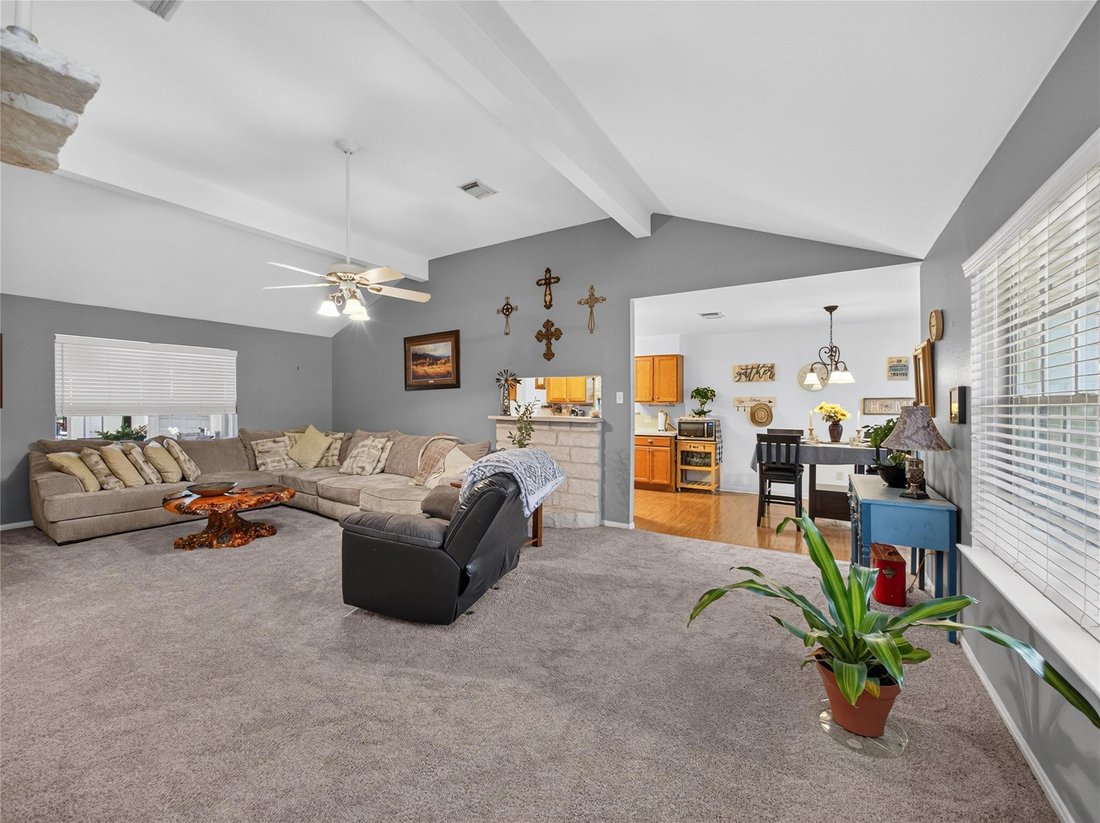 House in Thorndale, Texas, United States 5 - 16589622