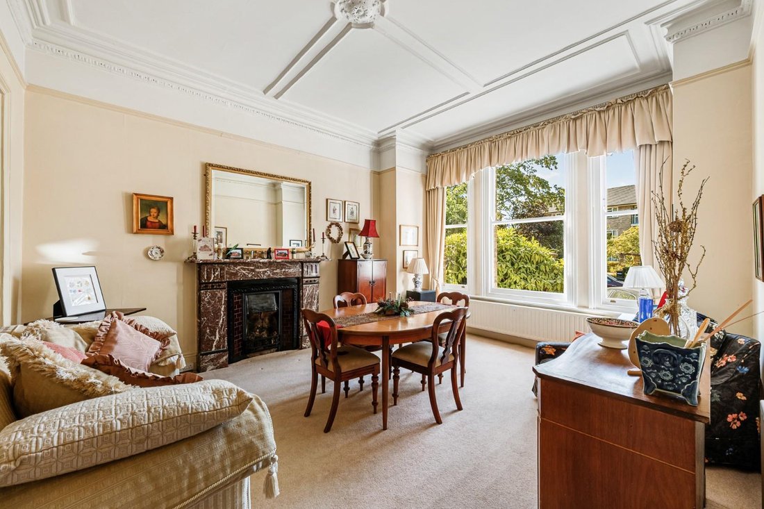 House in Acton, Ealing, England 5 - 18599869