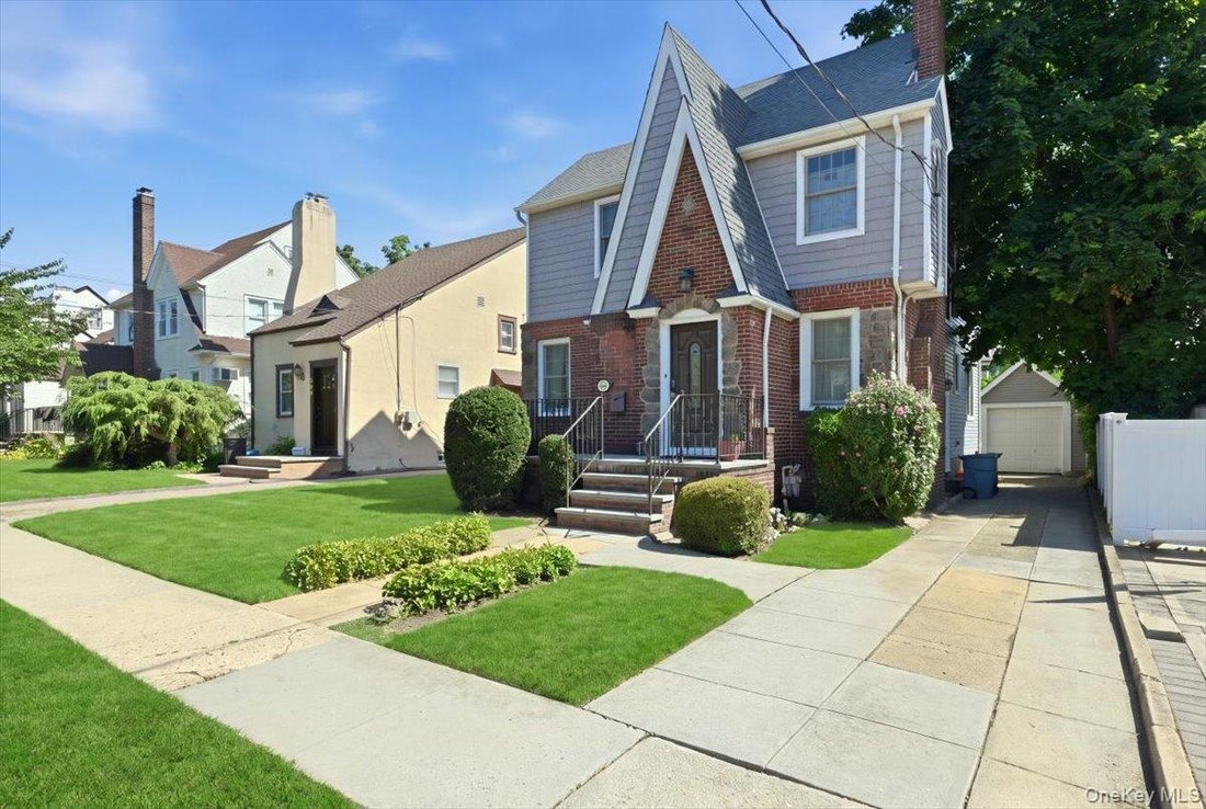 House in West Hempstead, New York, United States 3 - 18602373