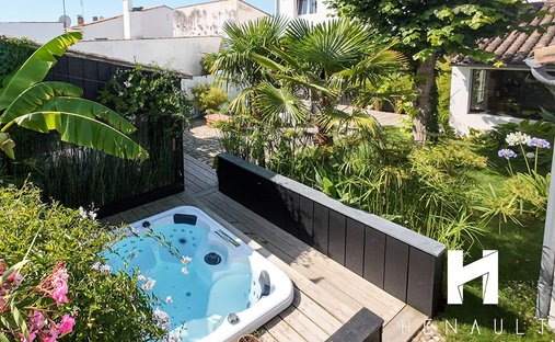 House in La Couarde-sur-Mer, Nouvelle-Aquitaine, France 1
