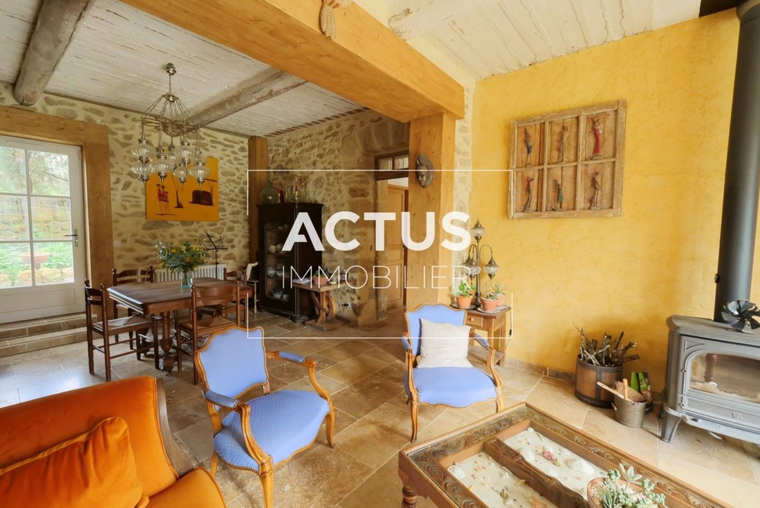 House in Cornillon-Confoux, Provence-Alpes-Côte d'Azur, France 3 - 18602743
