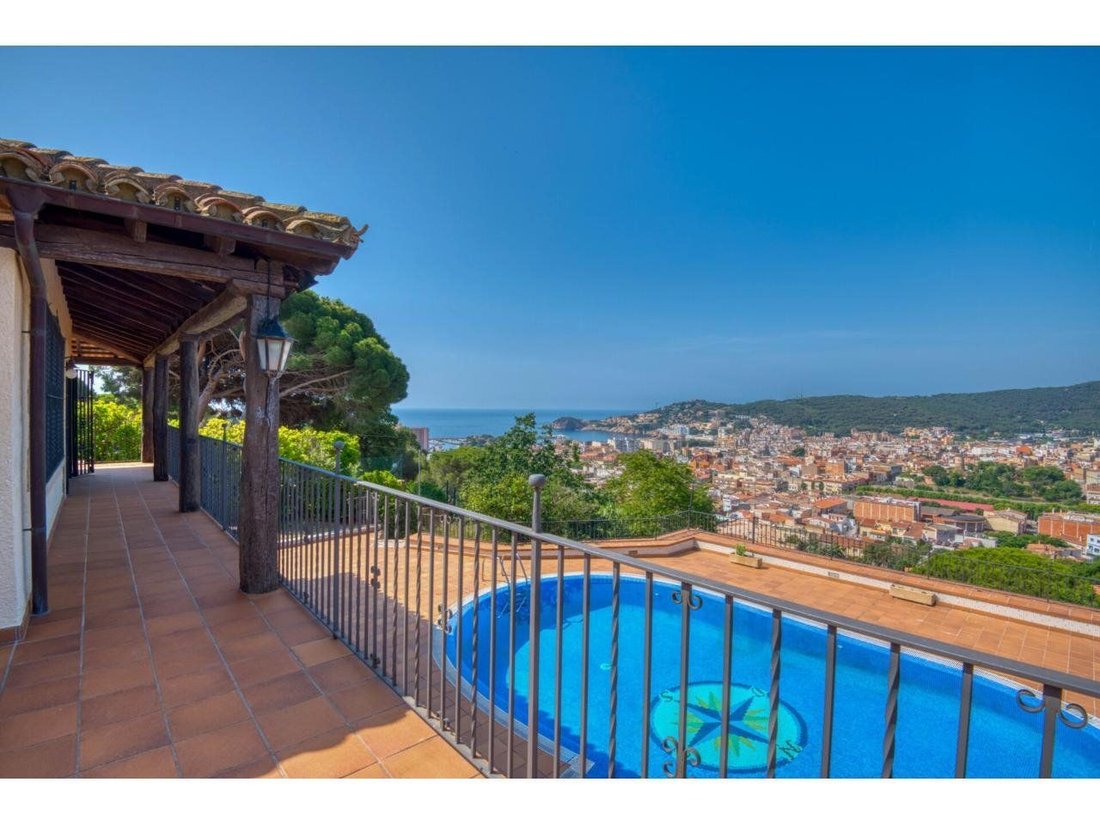 Chalet in Sant Feliu de Guixols, Catalonia, Spain 4 - 18597185