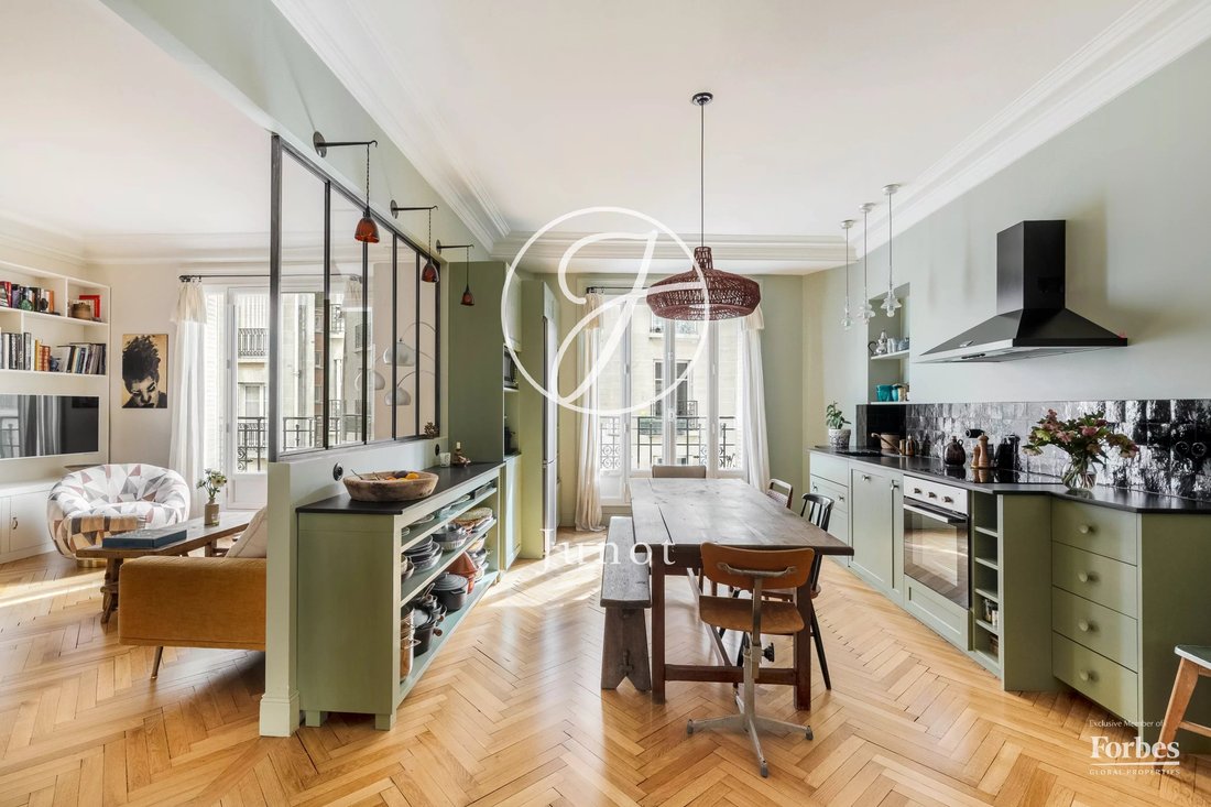 Apartment in Grandes Carrières-Clichy, Paris 18e Arrondissement, Paris 4 - 18602804