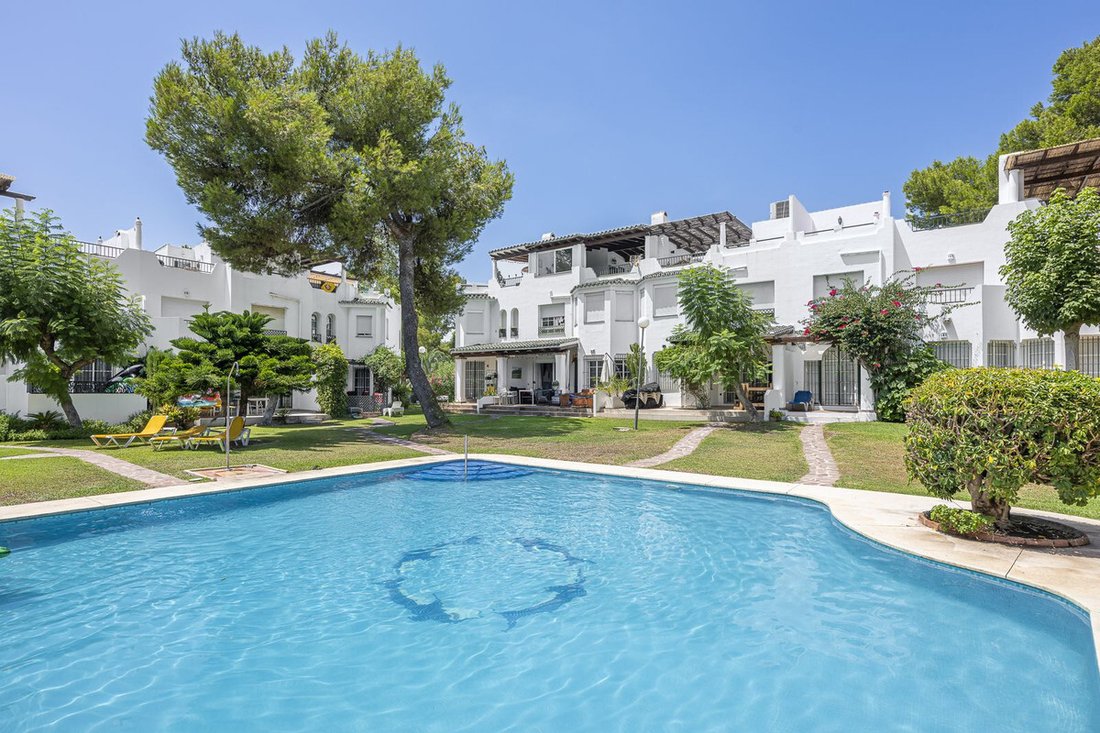 Townhouse in Puerto Banus, Marbella, Spain 3 - 18598274