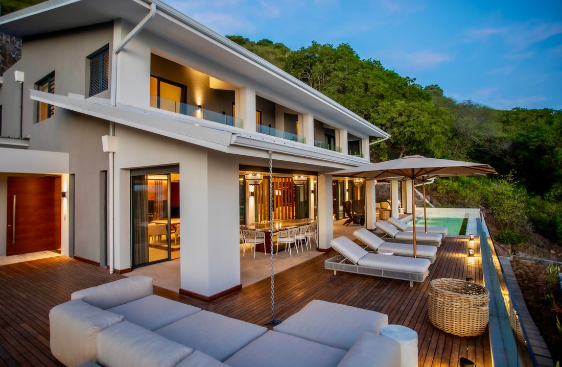 Villa in La Preneuse, Rivière Noire District, Mauritius 2 - 17967809