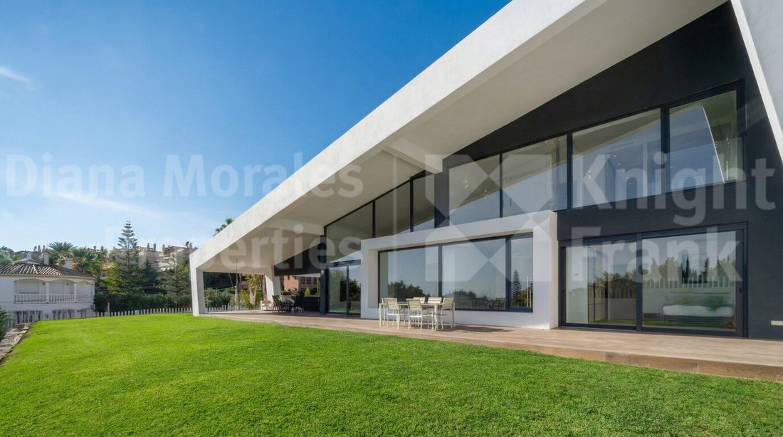 Villa in Bel-Air, Estepona, Andalusia 1 - 18602484