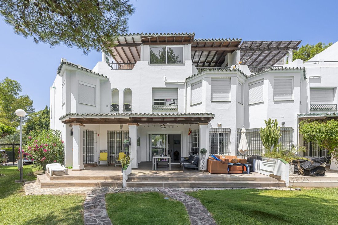Townhouse in Puerto Banus, Marbella, Spain 2 - 18598274