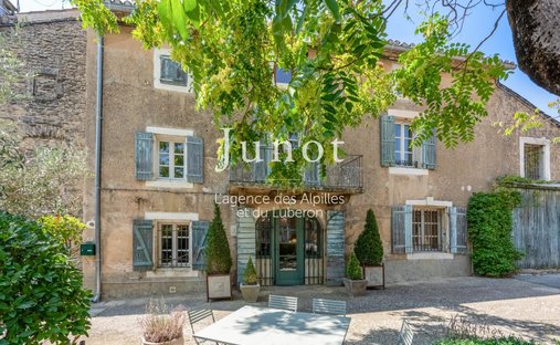 Haus in Cabrières-d'Avignon, Provence-Alpes-Côte d'Azur, Frankreich 1