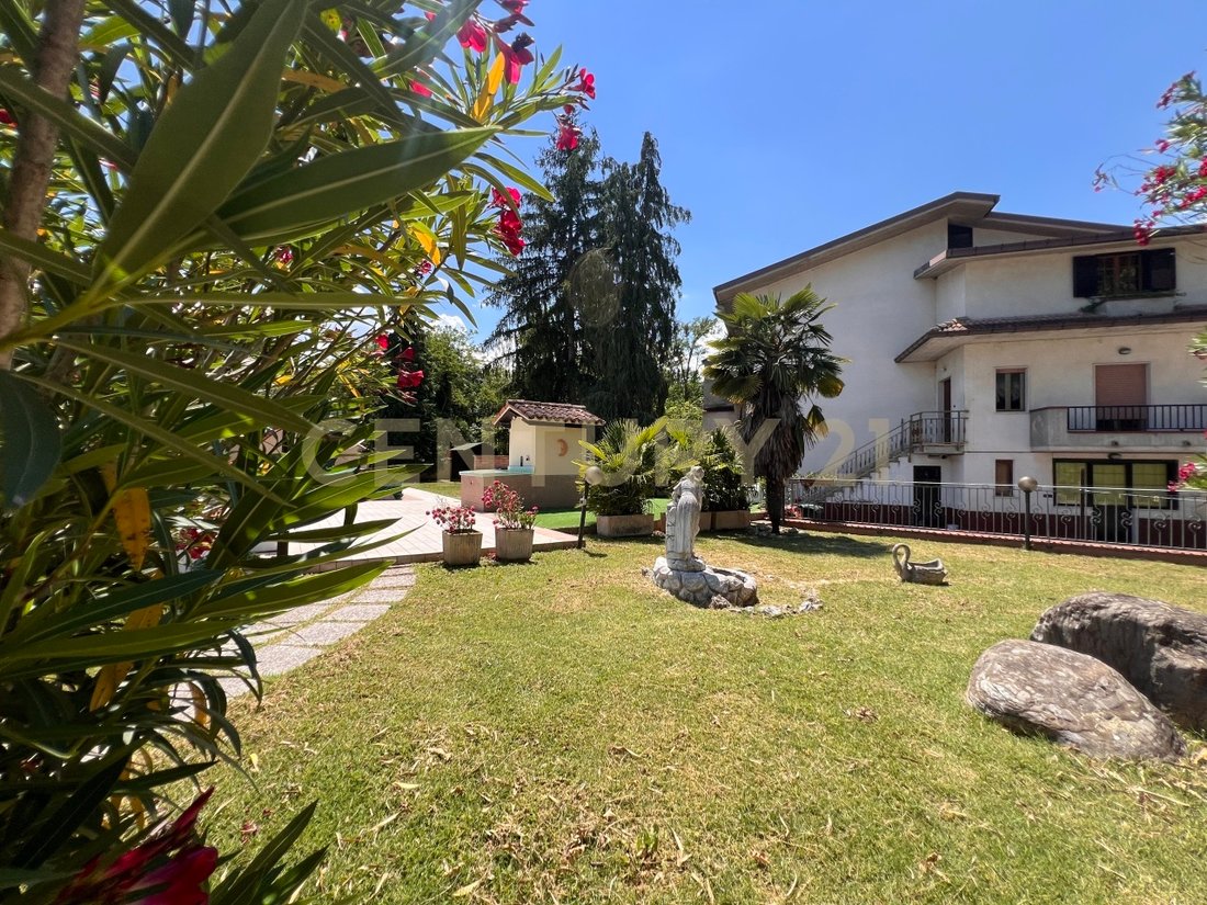 Villa in Montorio al Vomano, Abruzzo, Italy 1 - 18600327