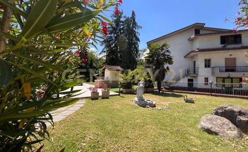 Villa à Montorio al Vomano, Abruzzes, Italie 1