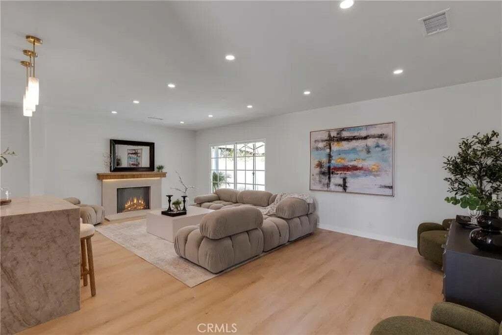 House in Los Angeles, California, United States 3 - 18386731
