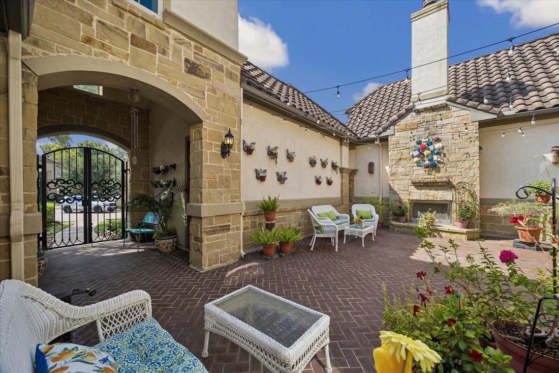 House in Sugar Land, Texas, United States 4 - 18602090
