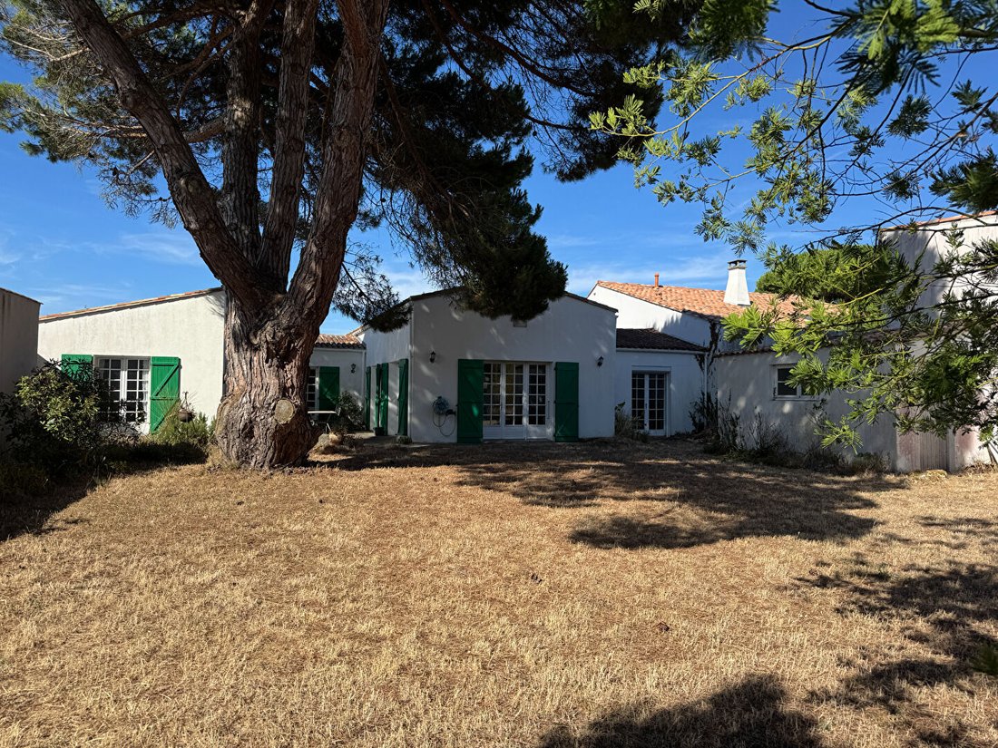 House in La Couarde-sur-Mer, Nouvelle-Aquitaine, France 1 - 18598021