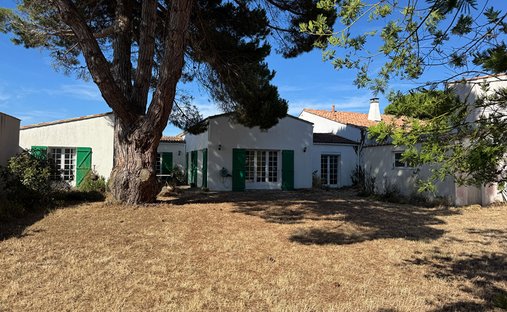 House in La Couarde-sur-Mer, Nouvelle-Aquitaine, France 1