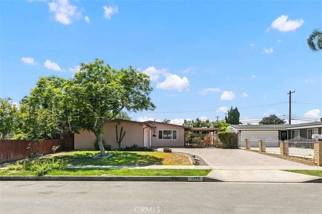 House in Santa Ana, California, United States 1 - 18602037