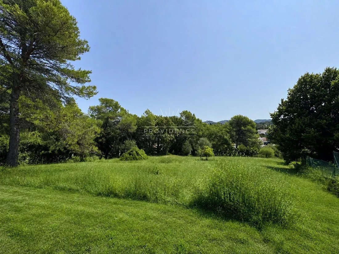 Land in Mougins, Provence-Alpes-Côte d'Azur, France 2 - 18598379