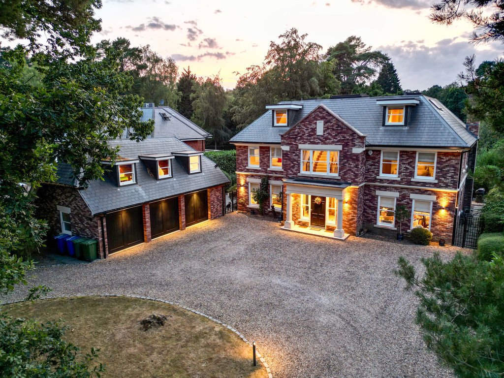 House in Ascot, England 2 - 17375586