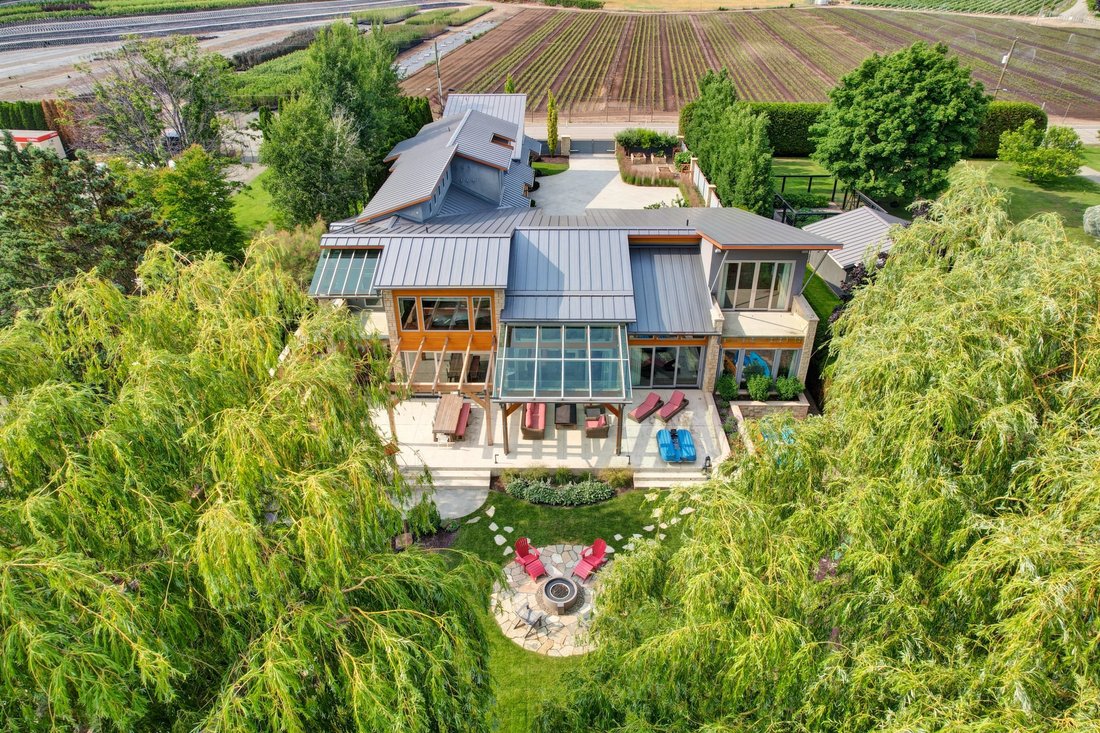 House in West Kelowna, British Columbia, Canada 2 - 18603556