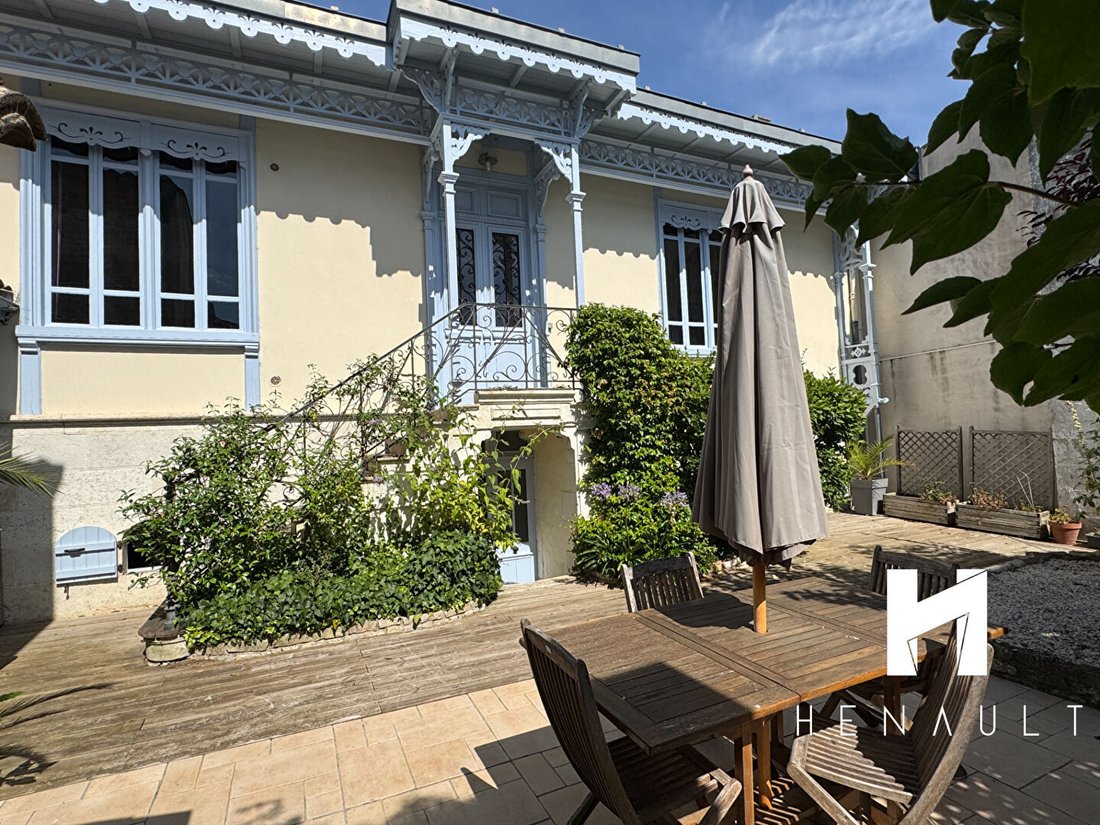 House in Sainte-Marie-de-Ré, Nouvelle-Aquitaine, France 4 - 18598066