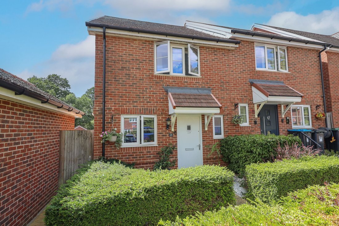 House in Burgess Hill, England 1 - 18598321