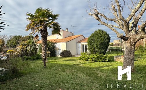 House in Sainte-Marie-de-Ré, Nouvelle-Aquitaine, France 1