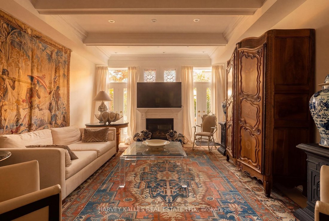 Condo in Toronto, Ontario, Canada 1 - 18603523