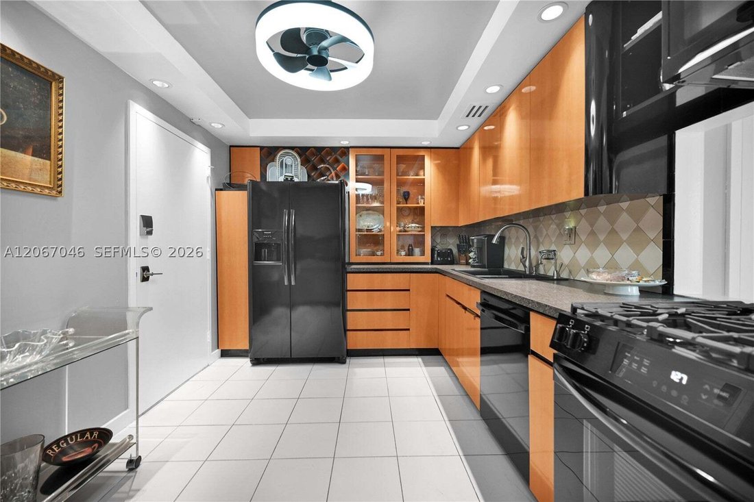 Condo in Hallandale Beach, Florida, United States 5 - 18601022