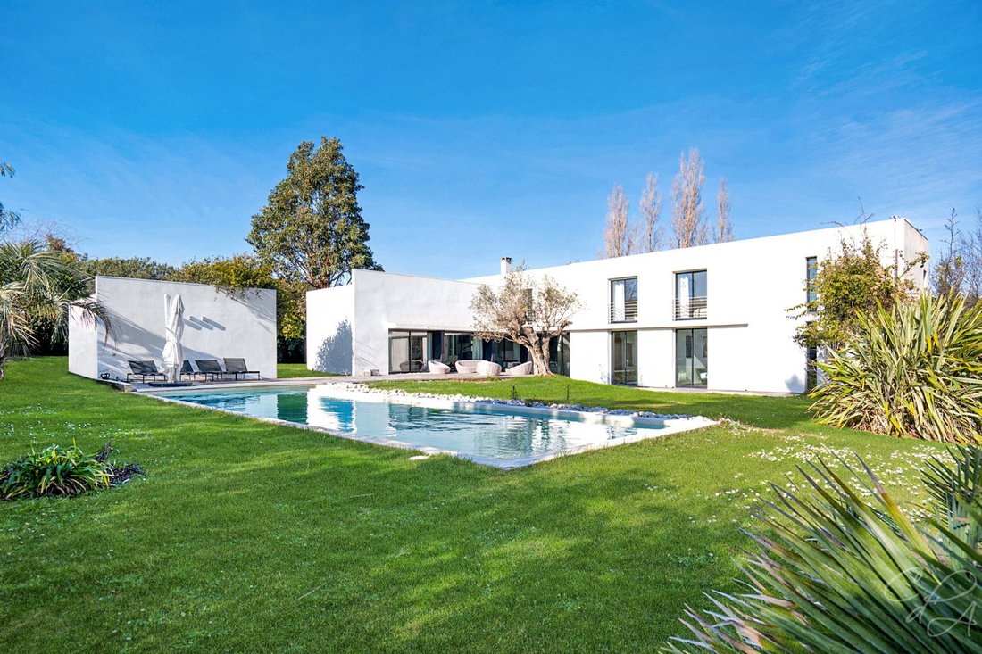 Villa in Centre Ville, Perpignan, France 4 - 18600332