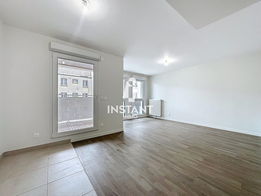 Apartment in Juillet Zola, Alfortville, France 1 - 18604015