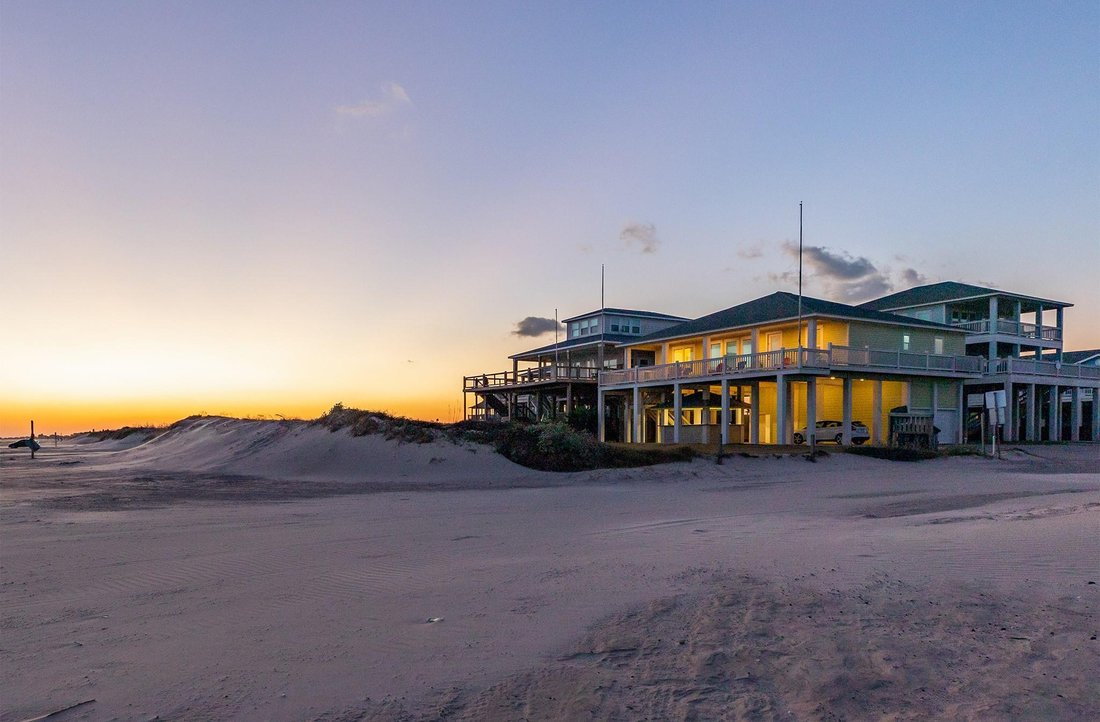 House in Bolivar Peninsula, Texas, United States 1 - 18602085