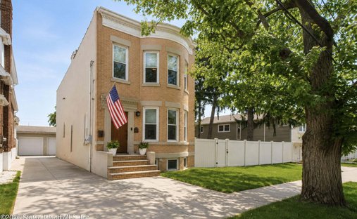 House in New York, New York, United States 1