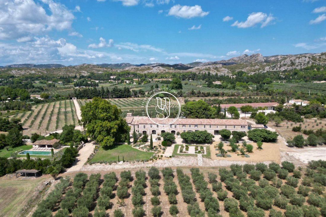 Villa in Saint-Rémy-de-Provence, Provence-Alpes-Côte d'Azur, France 3 - 18598151
