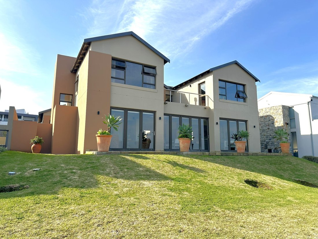 House in Oubaai Golf Estate, Western Cape, South Africa 1 - 18597162