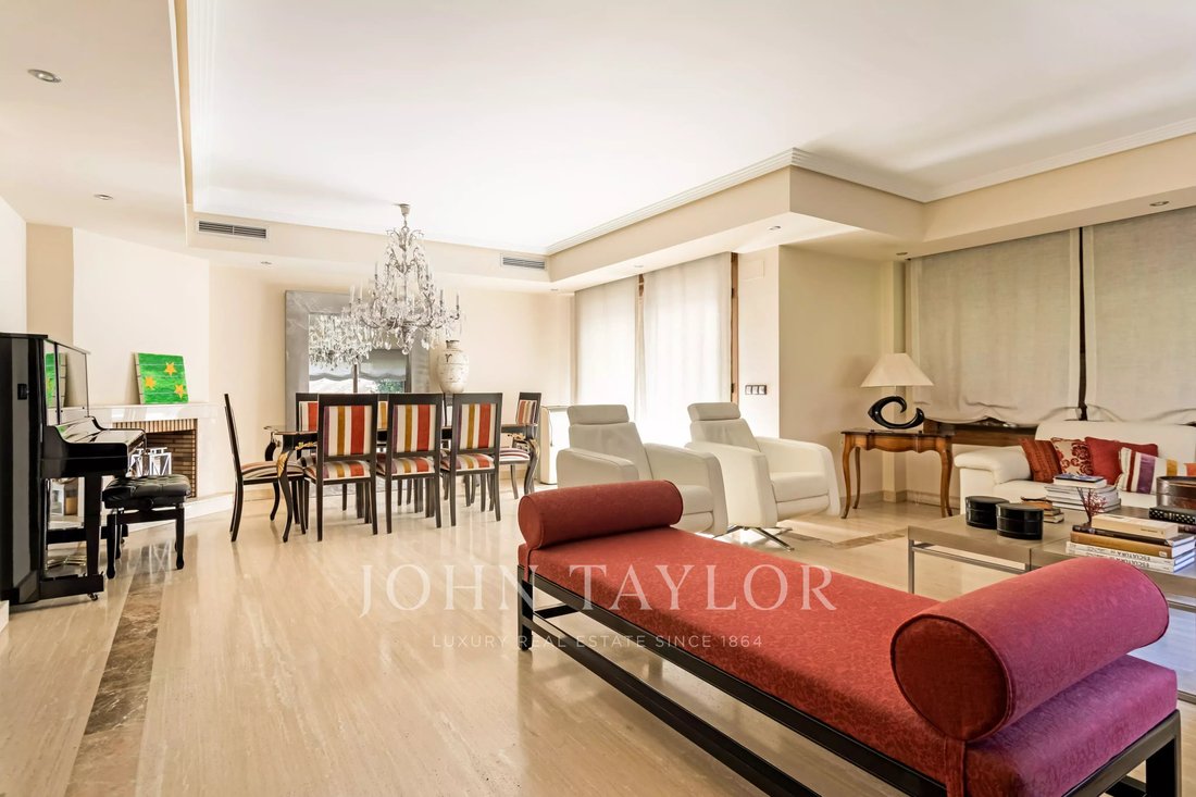 Townhouse in Las Rozas de Madrid, Comunidad de Madrid, Spain 3 - 18598378