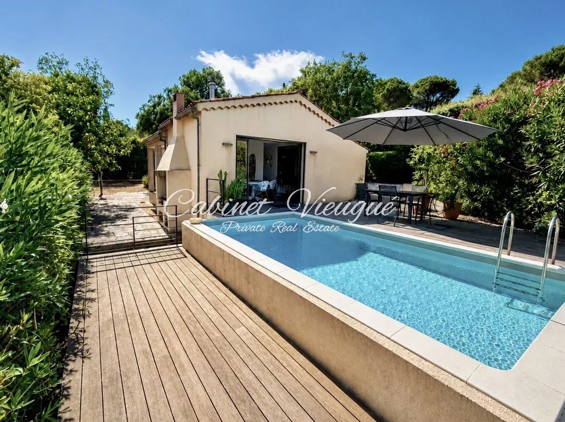 Villa in Grimaud, Provence-Alpes-Côte d'Azur, France 1 - 17764699